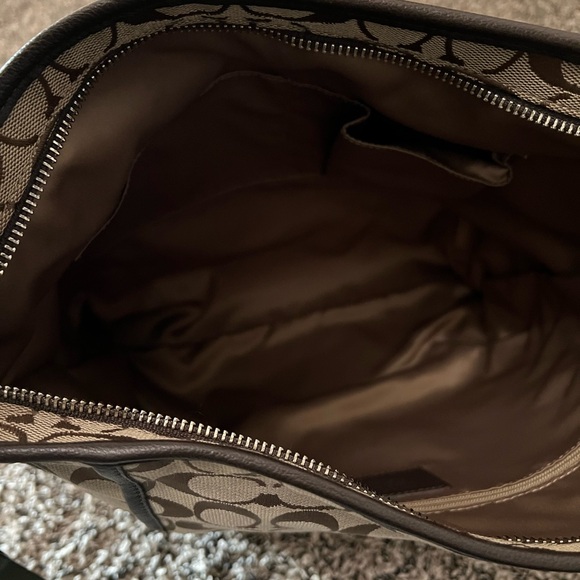 Signature COACH Park Hobo Style bag - Silver/Khaki/Mahogony - Like New - Picture 6 of 8